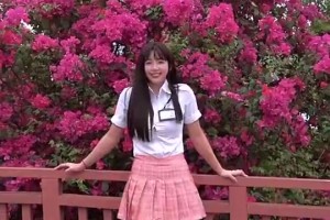 張曼源身穿粉色JK短裙的造型，你們覺得如何？??