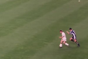 當(dāng)年最經(jīng)典的球盲過濾器！布斯克茨轉(zhuǎn)身，巴薩由守轉(zhuǎn)攻！