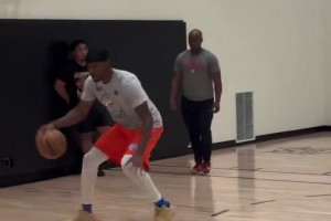 MVP亞歷山大回歸訓(xùn)練，有一說一這運球手感是真的牛逼????