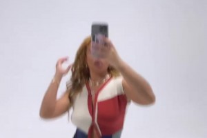 哈登現(xiàn)任女友這身材相當(dāng)炸裂??不過確實符合咱登哥的口味啊~