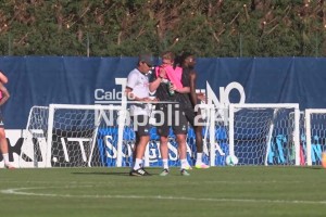 期待一手下賽季的比賽！訓(xùn)練中德布勞內(nèi)和孔蒂深度交流！