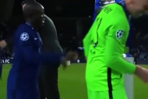 坎特除了黑點(diǎn)就沒黑點(diǎn)，掙了大錢不換車不換房，甚至手機(jī)都不換