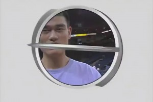 經(jīng)典之作！當(dāng)年NBA live04發(fā)行廣告 球星們稚嫩的臉龐