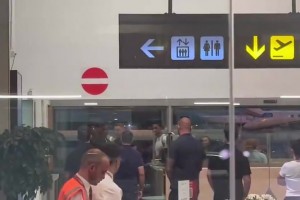 他來了??拉什福德飛抵巴塞羅那，即將租借加盟巴薩！