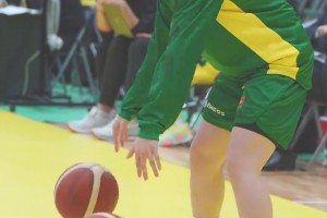 橫空出世！19歲的田中心將是中國女籃未來十年的最大麻煩