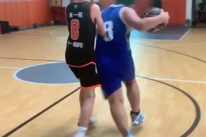 有一說一，小弟弟搖頭晃腦真的有約基奇那味兒了??????