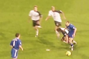 扣倒兩名后衛(wèi)！有頭發(fā)的羅本意氣風(fēng)發(fā)秀到起飛！