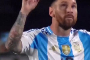 德保羅癡癡望著梅西，韓國解說：梅西老婆也做不出這樣的表情??