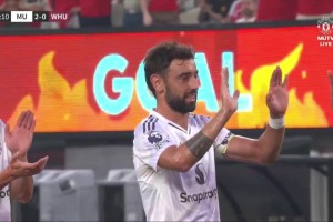 阿雷奧拉出球被斷再次送禮！B費(fèi)原地?cái)[腿打門雙響！