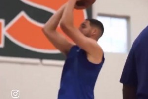 畢竟前隊友?????克萊與拉塞爾在邁阿密一同訓(xùn)練~~