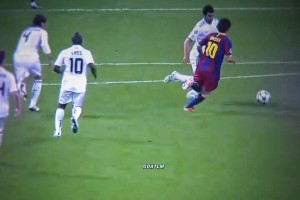 預(yù)祝戰(zhàn)友們節(jié)日快樂！泰山主場(chǎng)專門設(shè)置三個(gè)軍人及家屬免費(fèi)觀賽區(qū)