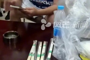 臉上有皺紋了~前央視主持楊茗茗竟是苗族姑娘，好高級(jí)的服配??