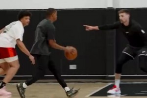 與上海男籃完成續(xù)約！洛夫頓也重新投入到訓(xùn)練中，這發(fā)型有點炸