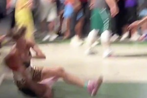 真對抗?。】催^那么多籃球網(wǎng)紅，這女的是真的血汗錢??