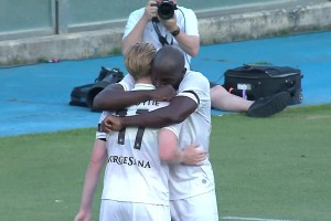 比利時連線！盧卡庫送助攻，德布勞內(nèi)凌空抽射破門