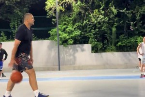 西熱力江野球場(chǎng)運(yùn)球磕磕絆絆 國(guó)家隊(duì)的實(shí)力下滑太嚴(yán)重啊