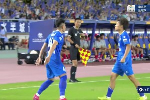 致敬C羅！南京隊曹翰晨門前包抄破門后用Siu慶祝進球??