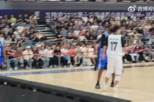 鄧超逐幀分析昨日被庫(kù)茲馬大帽的視頻：這是干擾球吧？??