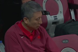 真的鞠躬盡瘁！再看郭士強(qiáng)疲憊的面容，真的心疼老叔啊????