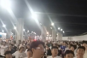 一大波人潮襲來！知道庫里中國球迷多，但沒想到有這么多????