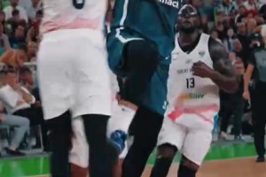 周琦此前回憶自己NBA首秀：對我來講能在前幾場就上場很幸運！