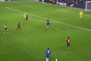 “皇馬高級(jí)貨未來(lái)的后防鐵閘”