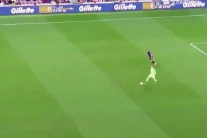 奇奇怪怪的讀法！當(dāng)英超日本球員讀自己的名字！