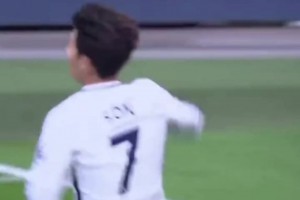 孫興慜：我加速時，你連我的尾燈都看不清！