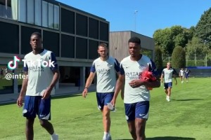 曼聯(lián)本周訓(xùn)練的獲勝小隊(duì)，輸球的要幫忙收拾訓(xùn)練道具