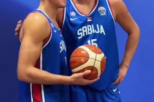 塞爾維亞大小王！約基奇和隊(duì)長(zhǎng)博格達(dá)諾維奇一起拍攝定妝照