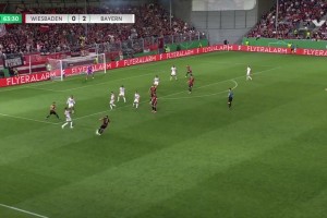 拜仁被扳一球！韋恩球員后點(diǎn)包抄鏟射破門，拜仁2-1韋恩