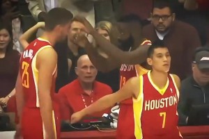 當年火箭一道靚麗風景線！哈登&書豪&帕森斯獨特的開場儀式