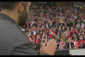 曼聯(lián)賽季首勝！阿莫林離場(chǎng)球迷起立鼓掌歡送！