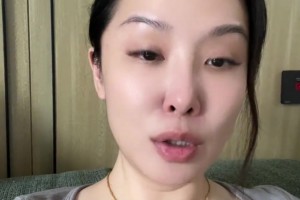 馬布里首次嘗試雞蛋灌餅：好吃！