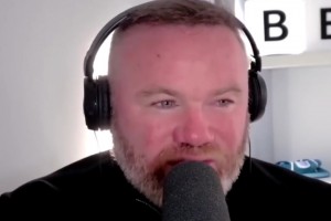 魯尼：曼聯(lián)需要范德薩型的門將，沒去買多納魯馬簡(jiǎn)直是瘋掉了??