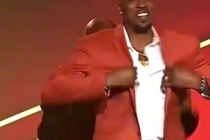 霍華德進(jìn)名人堂，很驚訝老詹也來(lái)了：勒布朗來(lái)了！感謝大兄弟