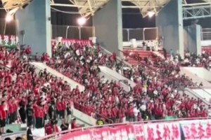 傷疤！現場實拍：國安客戰(zhàn)河南，河南球迷高喊“6-0”??