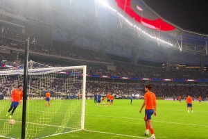 左右開弓！賽前射門訓(xùn)練的瓦科，射門感覺真不錯