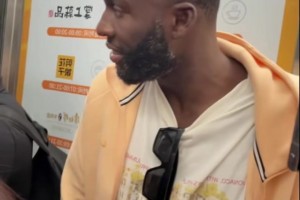 追夢剛剛落地，場上兇悍，場下靦腆