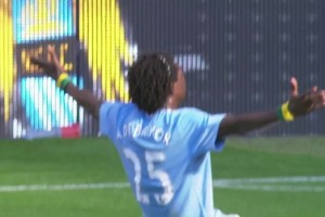 槍手叛徒！阿德巴約轉(zhuǎn)會曼城弒殺舊主阿森納！狂奔百米滑跪慶祝！