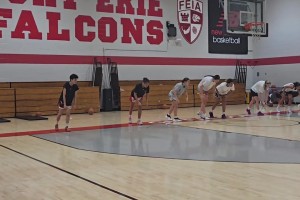 黃種人爆發(fā)力不行？14歲女生56米折返跑秒殺5名u19外國后衛(wèi)