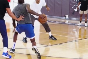 小喬丹這狀態(tài)，不知道的還以為是十年前！