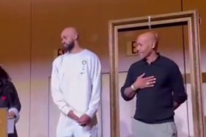 咋感覺有點像鵜鶘隊？懷特代表凱爾特人公布新賽季限定版球衣！