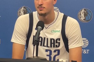 理所應(yīng)當(dāng)！弗拉格：我今年的目標(biāo)是拿下最佳新秀！