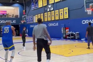 真空間型五號位??！霍福德與追夢同框練習(xí)三分投射