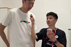 這是真愛(ài)粉了！24年尼克斯被淘汰，A史密斯當(dāng)場(chǎng)痛哭流涕！