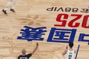 ??這也太快了！曾凡博被換上后，立刻給布克來了個(gè)犯規(guī)！