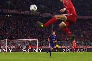 ??人類滿級停球瞬間！拜仁：你知道的，J羅也是羅！