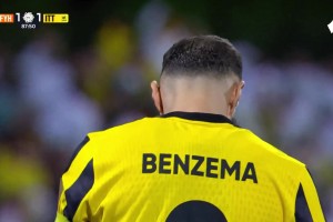 背鍋！本澤馬88分鐘點球被撲錯失絕殺機會！