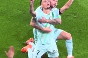 功夫不負(fù)有心人！南通門將蔡天龍點(diǎn)球前瘋狂加練，上場連撲兩點(diǎn)